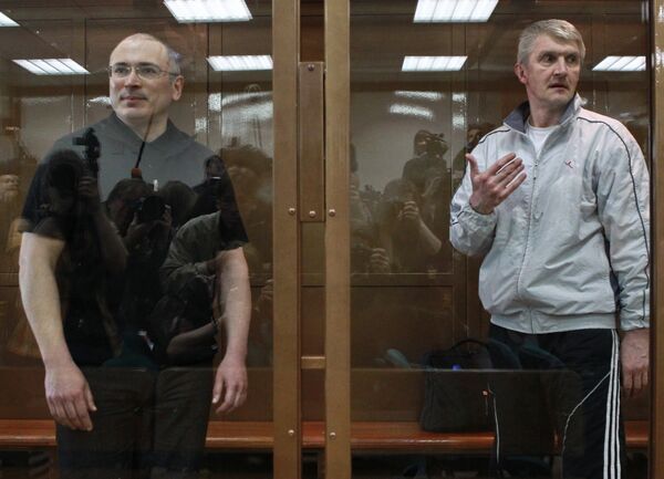 Affaire Khodorkovski: Medvedev ordonne de réexaminer la sentence - Sputnik Afrique