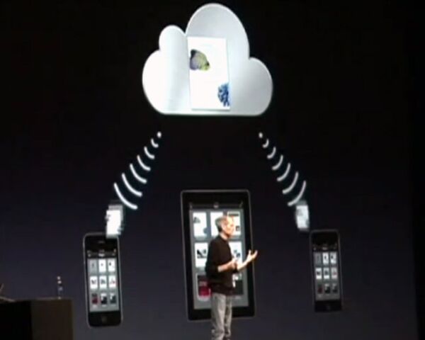 Steve Jobs ovationné lors de sa présentation d'iCloud - Sputnik Afrique