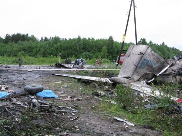 Crash d'un Tu-134 à l'aéroport de Petrozavodsk - Sputnik Afrique
