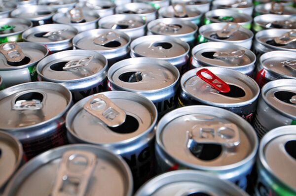 Russie: interdire la vente de boissons énergisantes aux adolescents - Sputnik Afrique