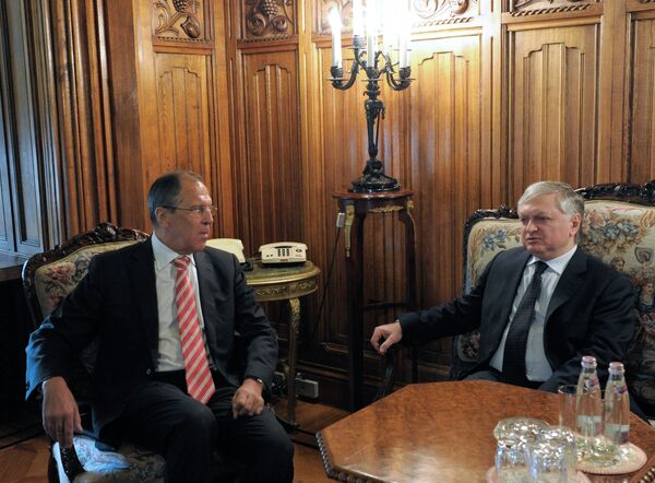 Sergueï Lavrov et Édouard Nalbandian - Sputnik Afrique
