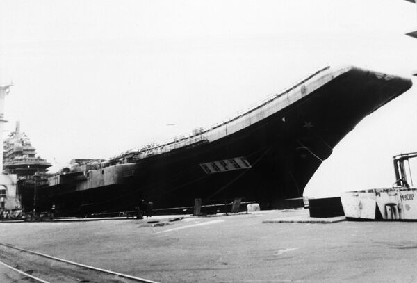 Porte-avions soviétique Varyag - Sputnik Afrique