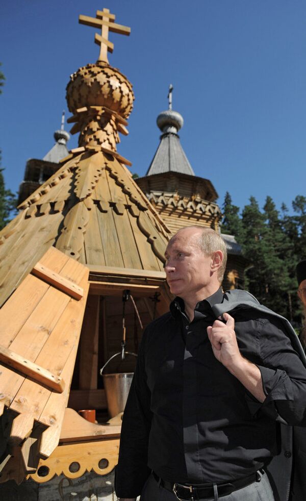 Vladimir Poutine au monastère de l'île de Valaam - Sputnik Afrique