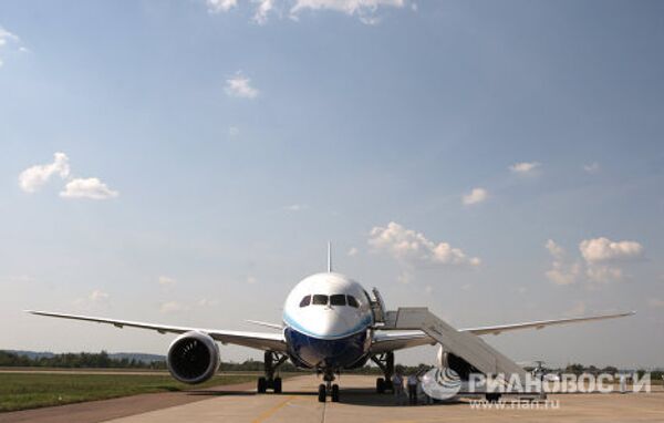 Première en Russie: le Dreamliner présenté au Salon MAKS 2011 - Sputnik Afrique