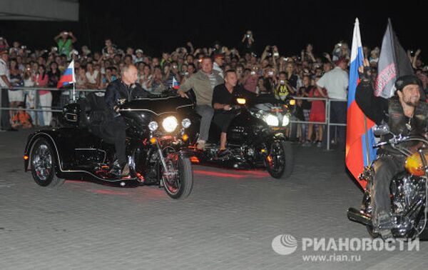 Poutine joue les bikers - Sputnik Afrique