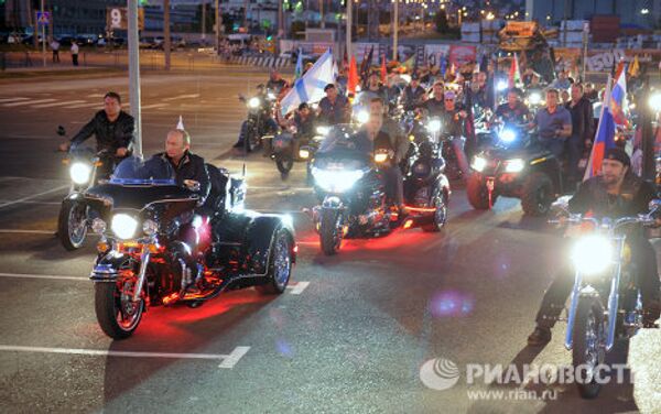 Poutine joue les bikers - Sputnik Afrique