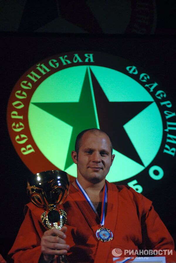 Fedor Emelianenko, meilleur combattant de la décennie  - Sputnik Afrique