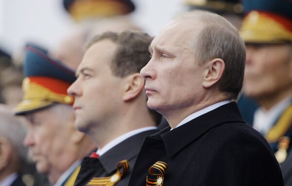 Poutine-Medvedev : le Maître et l’Aspirant - Sputnik Afrique
