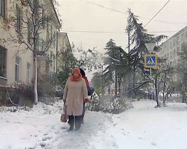 Une tempête de neige s'abat sur la ville russe de Magadan - Sputnik Afrique