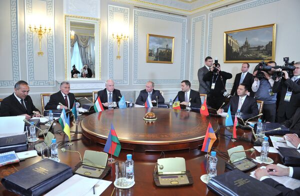 Communauté économique eurasiatique (CEEA) a approuvé mercredi l'adhésion kirghize à l'Union douanière - Sputnik Afrique