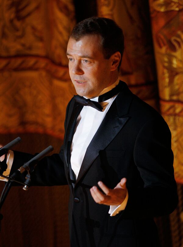 Bolchoï: Medvedev a démenti les bruits sur les prix fabuleux des billets - Sputnik Afrique