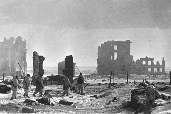 Lors de la bataille de Stalingrad - Sputnik Afrique