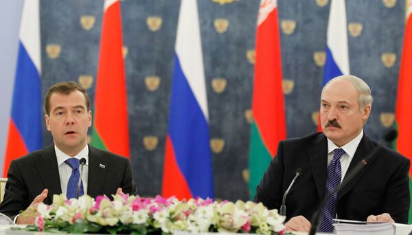 Dmitri Medvedev et Alexandre Loukachenko - Sputnik Afrique