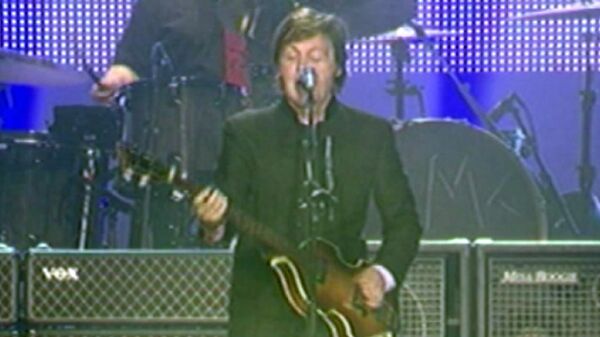 Paul McCartney parle en russe à ses fans moscovites - Sputnik Afrique
