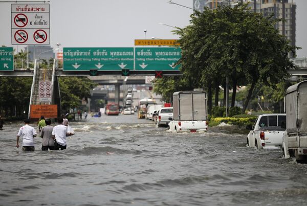 Les inondations en Thaïlande: plus de 800 morts (médias) - Sputnik Afrique