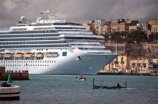 Un navire de croisière s'échoue en Italie  - Sputnik Afrique