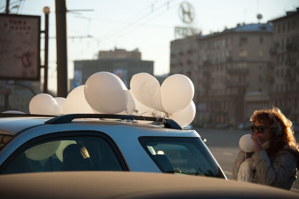 Moscou: 300 automobilistes ont défilé pour les élections honnêtes (police) - Sputnik Afrique