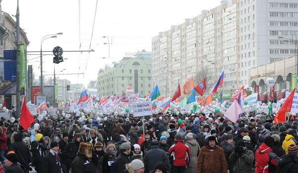 Plus de 100.000 personnes manifestent à Moscou (police) - Sputnik Afrique