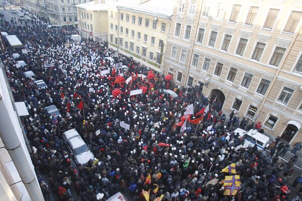3.000 opposants manifestent à Saint-Pétersbourg - Sputnik Afrique