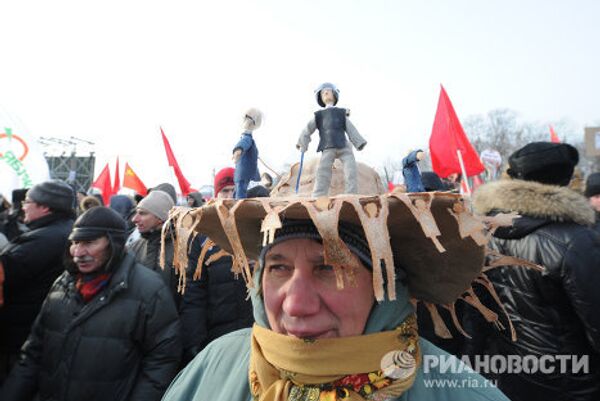 Moscou: des Russes manifestent en costumes insolites  - Sputnik Afrique