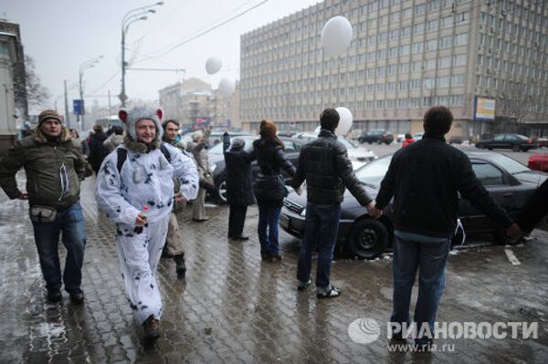 L'opposition forme une chaîne humaine dans le centre de Moscou  - Sputnik Afrique