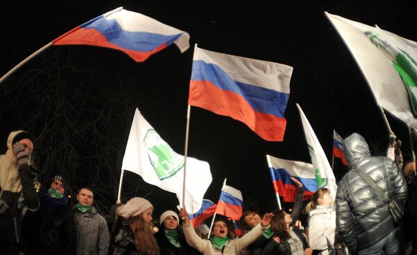 Russie: 110.000 pro-Poutine manifestent à Moscou - Sputnik Afrique