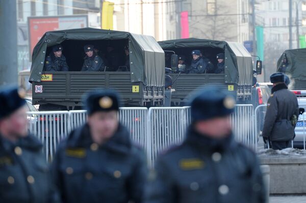Moscou: la police coupe court à une marche de nationalistes - Sputnik Afrique