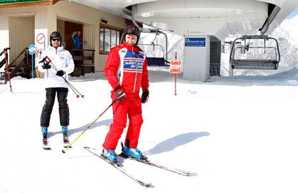 Medvedev, Poutine et Berlusconi en visite à la station de ski de Sotchi - Sputnik Afrique