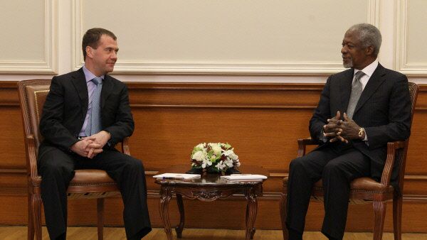 Dmitri Medvedev et Kofi Annan - Sputnik Afrique