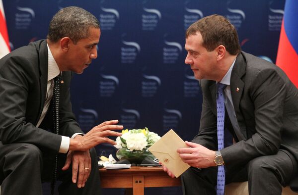 Sûreté nucléaire: Moscou et Washington poursuivent leur coopérationРФ Д.Медведев встретился с президентом США Б. Обамой - Sputnik Afrique
