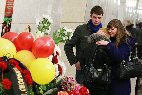 Moscou commémore les victimes des attentats du 29 mars 2010 - Sputnik Afrique