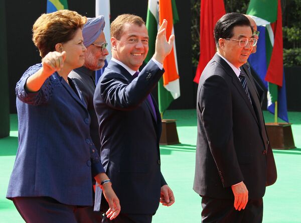 Sommet du BRICS: Medvedev s'entretient avec la présidente du Brésil - Sputnik Afrique
