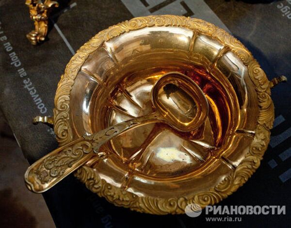 Saint-Pétersbourg: un trésor découvert lors de travaux de restauration  - Sputnik Afrique