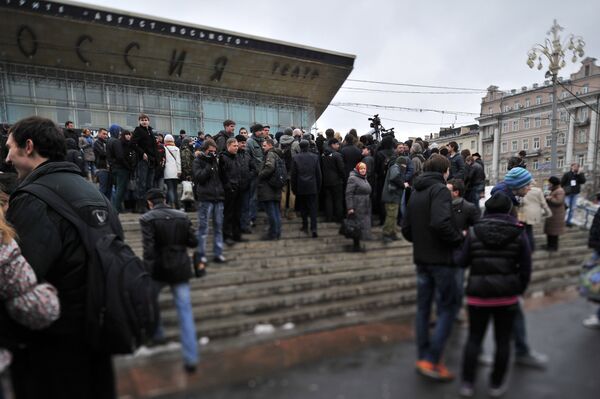 Moscou: trois manifestants interpellés place Pouchkine (police) - Sputnik Afrique