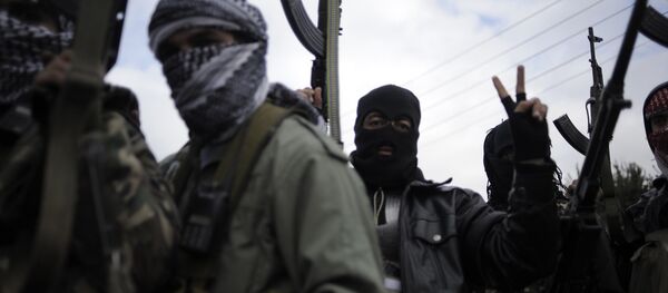 Свободная сирийская армия вербует детей в ряды боевиков – AFP - Sputnik Afrique