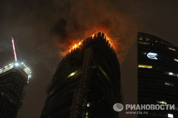 Un gratte-ciel en feu à Moscou  - Sputnik Afrique