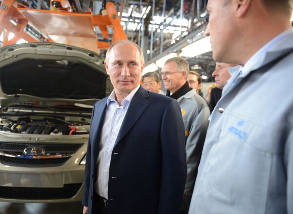 Poutine: les véhicules produits dans l'Espace économique commun prioritaires - Sputnik Afrique