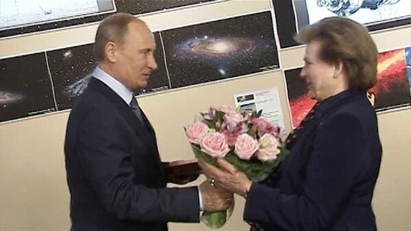 Poutine fait un voyage spatial au planétarium de Moscou  - Sputnik Afrique