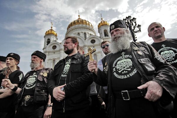 Moscou: détracteurs et défenseurs de l'Eglise orthodoxe face à face - Sputnik Afrique