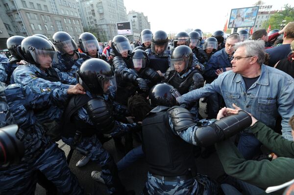 Marche des millions à Moscou: la police procède à des interpellations - Sputnik Afrique