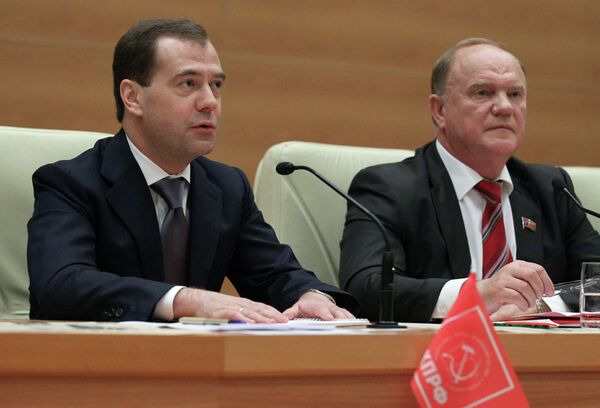 Dmitri Medvedev et Guennadi Ziouganov - Sputnik Afrique
