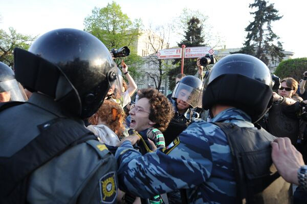 Manifestation de l'opposition à l'allure de pique-nique dans la capitale russe - Sputnik Afrique