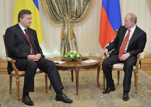 Victor Ianoukovitch et Vladimir Poutine - Sputnik Afrique