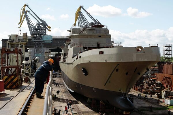 La Russie met à l'eau un navire de débarquement océanique  - Sputnik Afrique