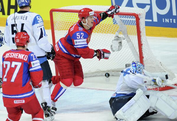 Les hockeyeurs russes ont triomphé samedi de l'équipe finlandaise - Sputnik Afrique