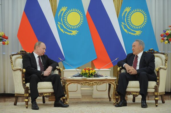 Vladimir Poutine et Noursoultan Nazarbaïev - Sputnik Afrique