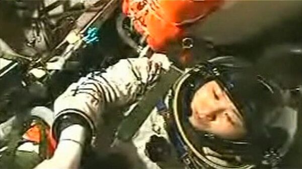 Le vaisseau spatial chinois Shenzhou IX rejoint la station Tiangong 1 - Sputnik Afrique