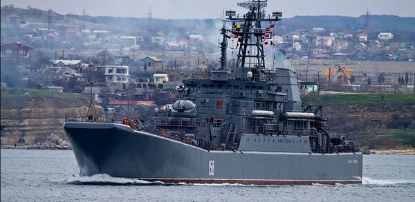 Le grand navire de débarquement Tsezar Kounikov Le grand navire de débarquement Tsezar Kounikov - Sputnik Afrique