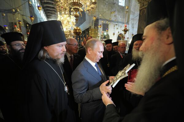 Poutine visite le lieu présumé de la naissance du Christ - Sputnik Afrique