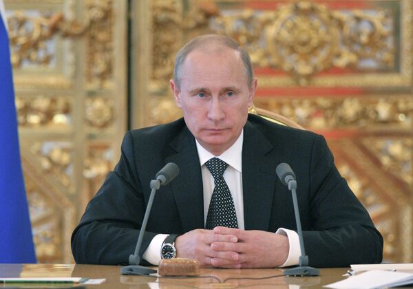 Budget 2013: prévoir une réserve anticrise (Poutine) - Sputnik Afrique